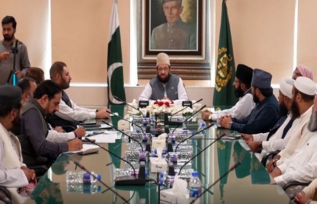 Religious scholars pledge support to Govt for promoting peace