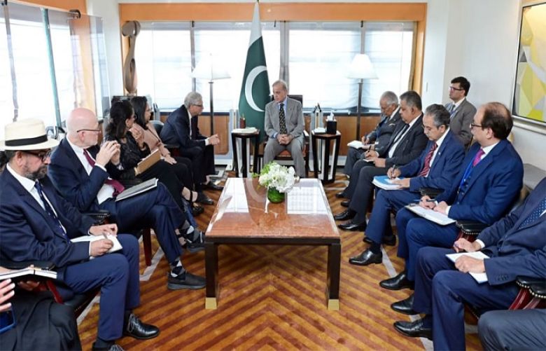 PM Sharif vows to ensure complete eradication of polio from country