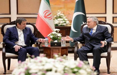 Dar, Iranian Central Bank Governor Hold Key Talks on Economic Cooperation, Regional Peace