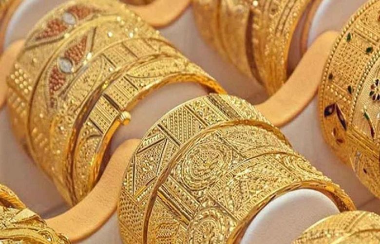 Gold prices fall in Pakistan after three-day rise