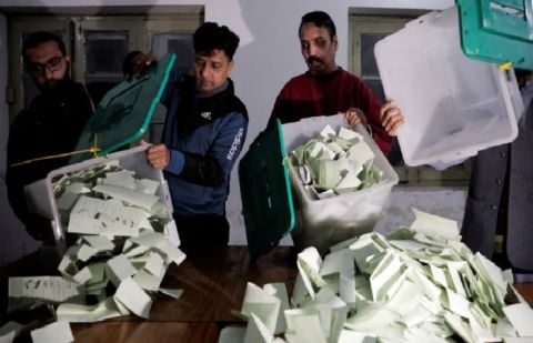AJK polls: PML-N wins three seats, PPP two as vote count underway