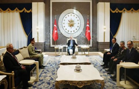 CDF Munir discusses regional security with Turkish civil-military leadership in Ankara