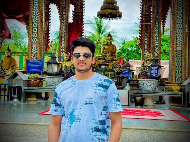 Muhammad Ismail Turns Travel Experiences into TikTok Content
