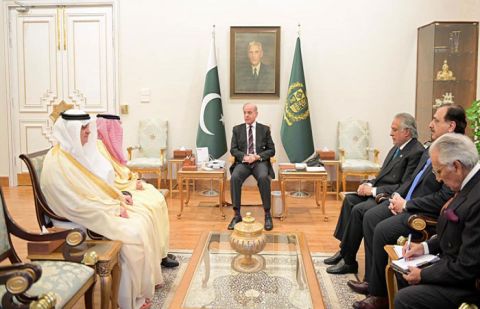 PM Shehbaz, Saudi Foreign Minister Hold Talks on Regional Peace Efforts