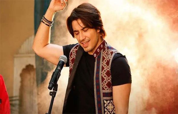 actor Ali Zafar has reignited excitement around his ongoing Roshni creative contest