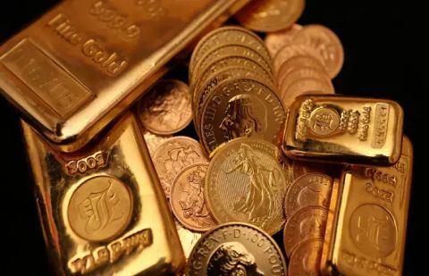 Gold prices have fallen significantly in both local and international markets