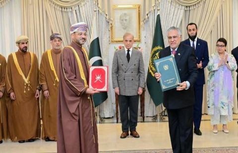 Omani FM praises Pakistan's efforts for regional peace