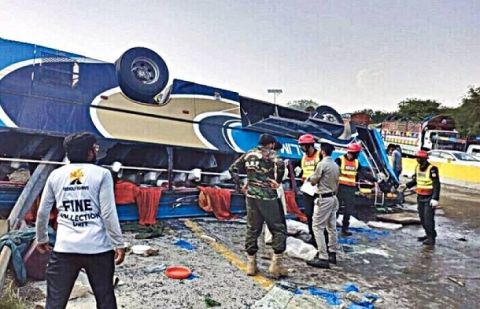 At least 28 dead as Quetta-bound bus meets accident in Balochistan’s Washuk